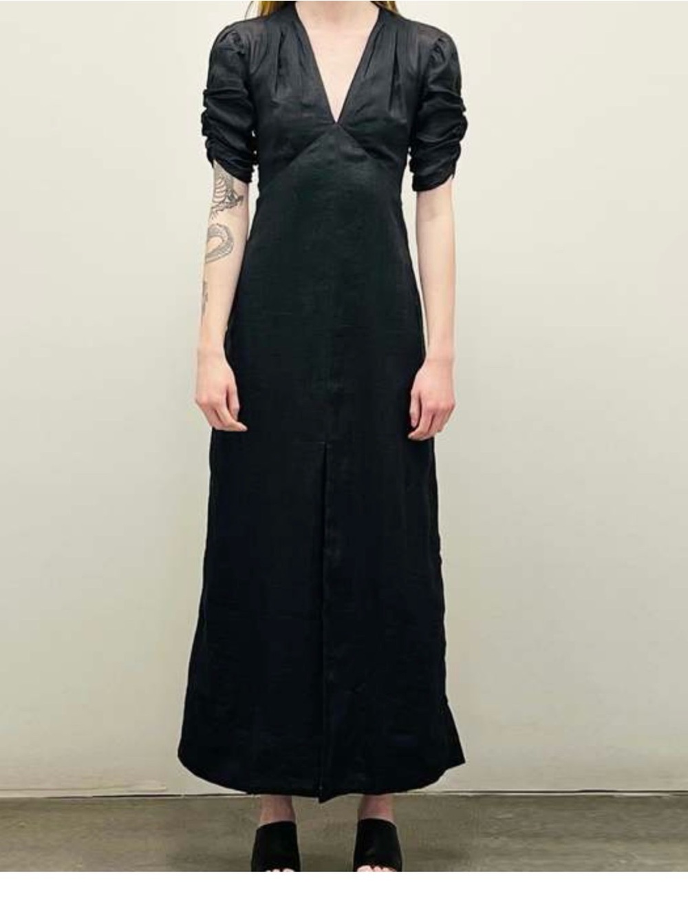 Chic Black V-Neck Maxi Dress